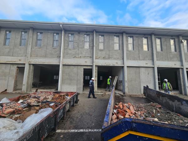 164  m² Industrial space