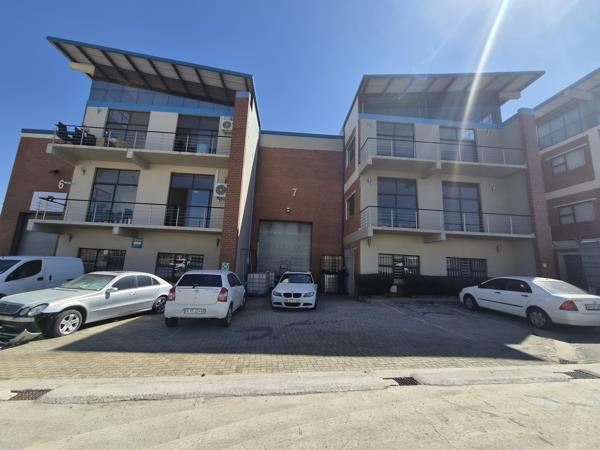 673 m² Industrial space