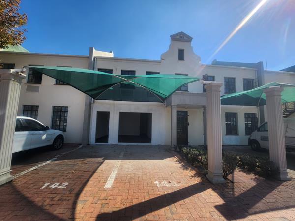 100  m² Commercial space