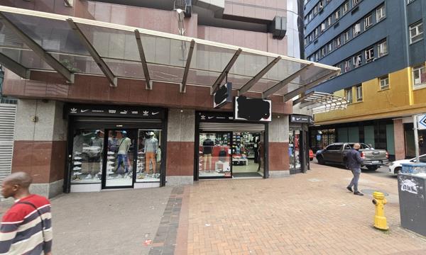 376 m² Retail Space