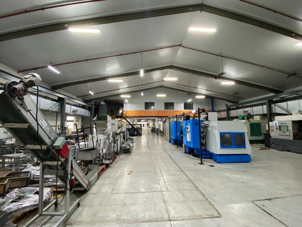 3 600  m² Industrial space