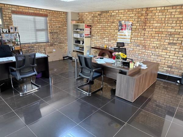 324  m² Commercial space