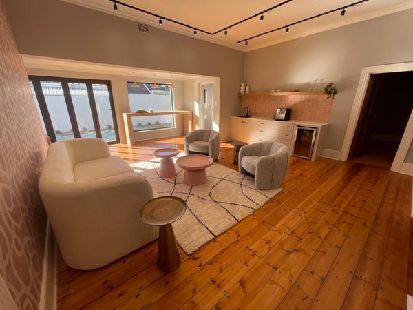 18.4  m² Commercial space