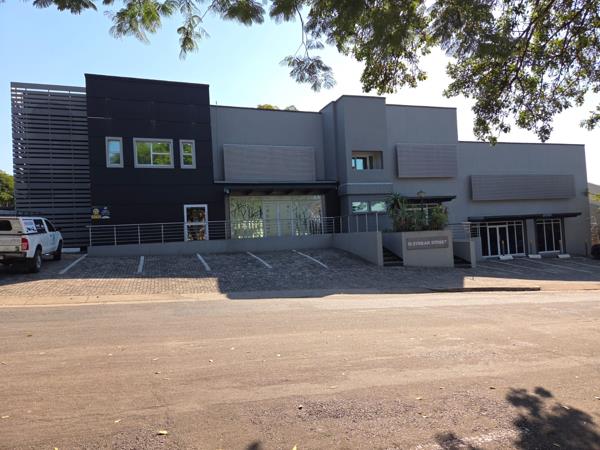 1 000  m² Office Space