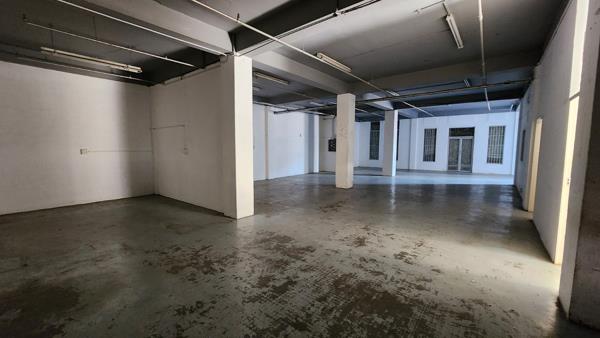 300  m² Retail Space