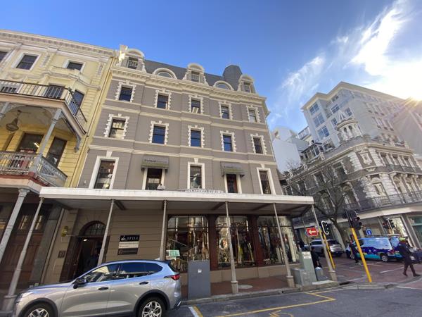 245  m² Commercial space