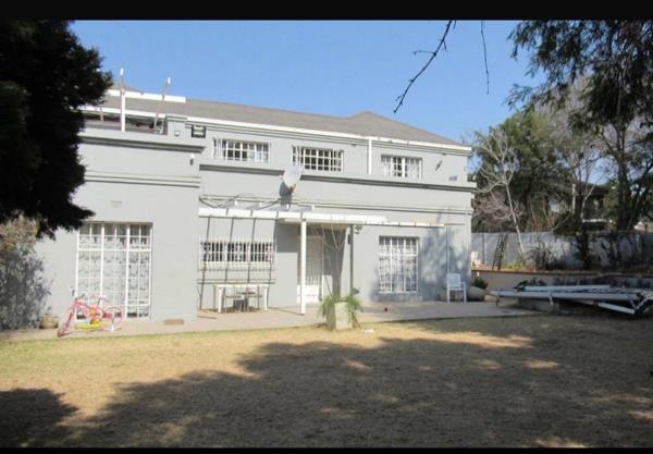 6 Bedroom House