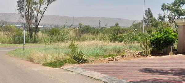 500 m² Land