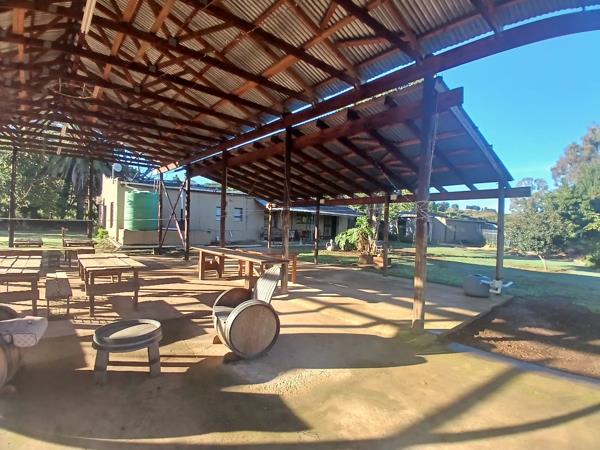 3.1 ha Smallholding