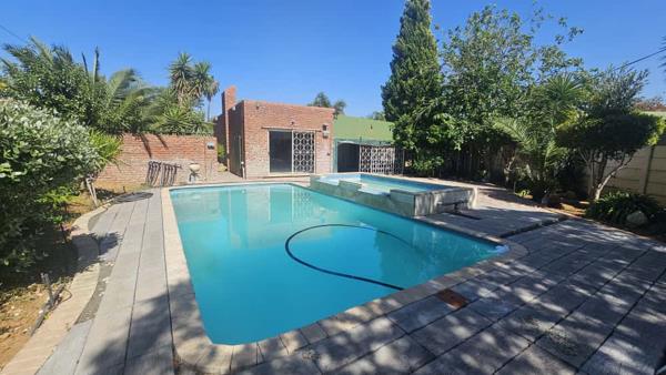 6 Bedroom House