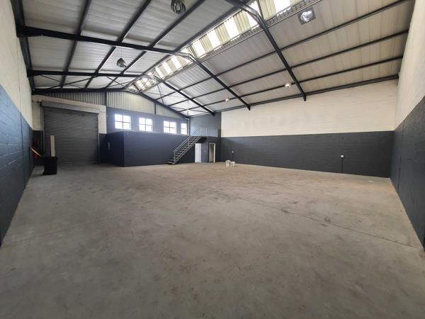 301  m² Industrial space