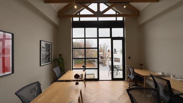 34  m² Commercial space