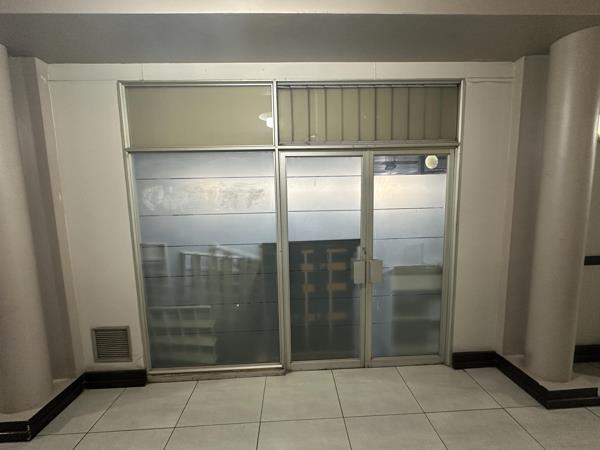 132  m² Commercial space