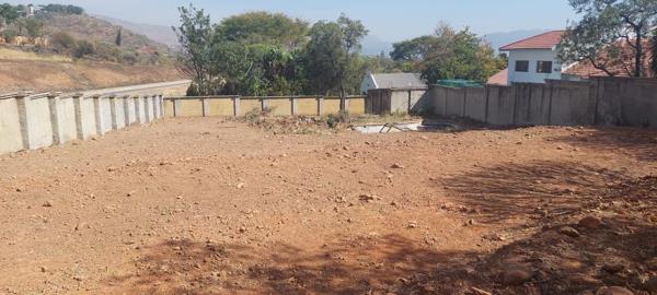 1 402 m² Land