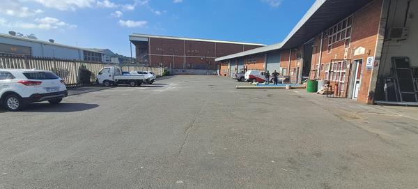 341  m² Industrial space