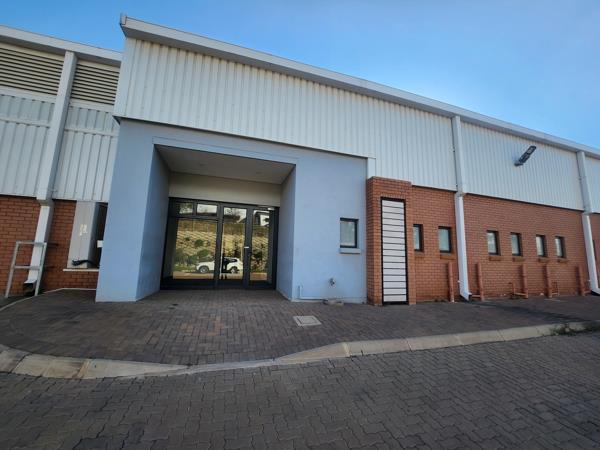 868 m² Industrial space