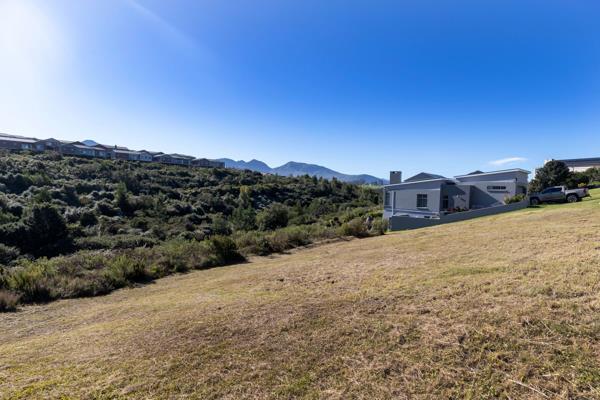 933 m² Land