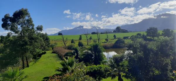 2 000  m² Commercial space