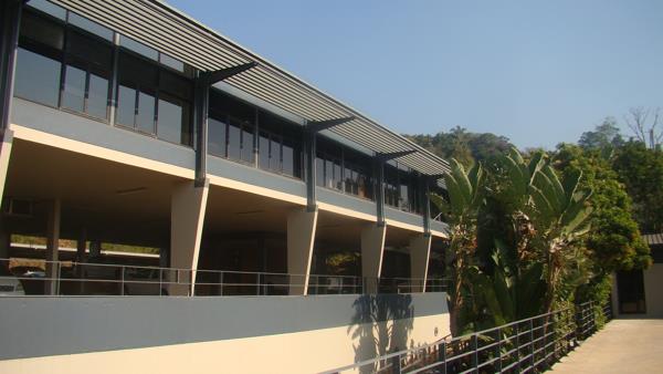 542  m² Commercial space