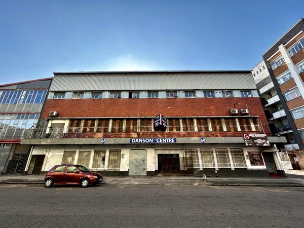 950  m² Commercial space