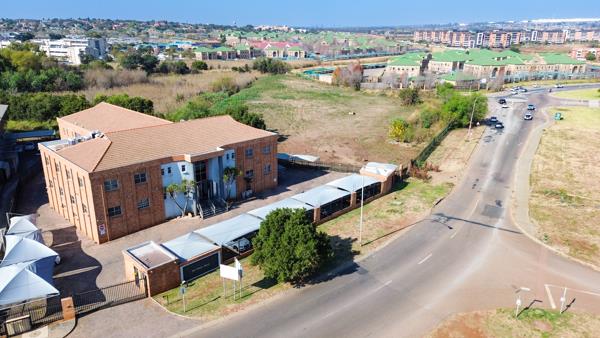 2 070  m² Commercial space