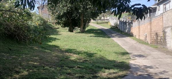 1 004 m² Land