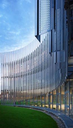 1 696  m² Commercial space