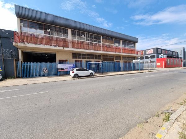 2 310  m² Industrial space