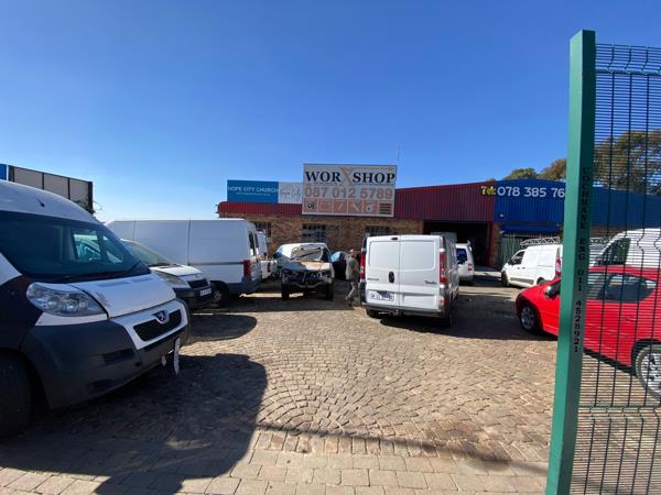 378  m² Industrial space