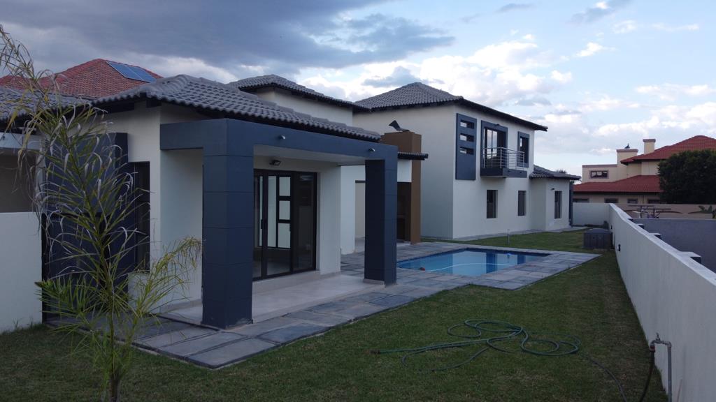 7 Bedroom House