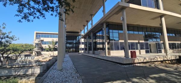 5 204  m² Commercial space