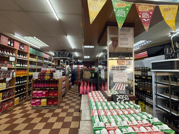 219  m² Commercial space