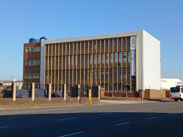 760  m² Office Space