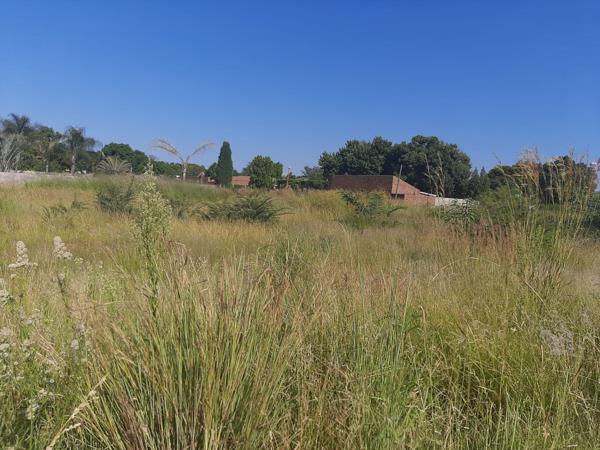 1 060 m² Land