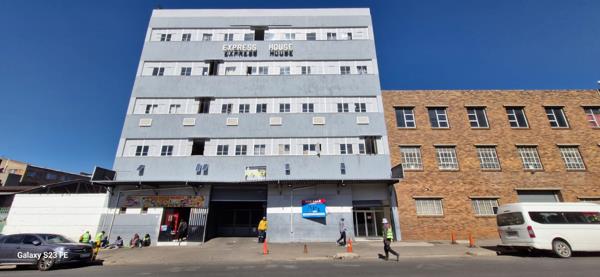 4 800  m² Industrial space