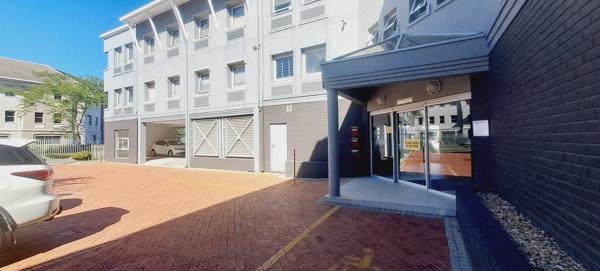 422  m² Commercial space