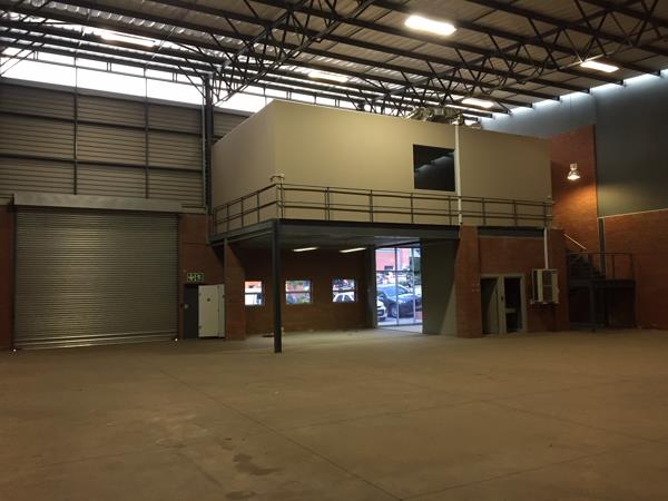 575  m² Industrial space