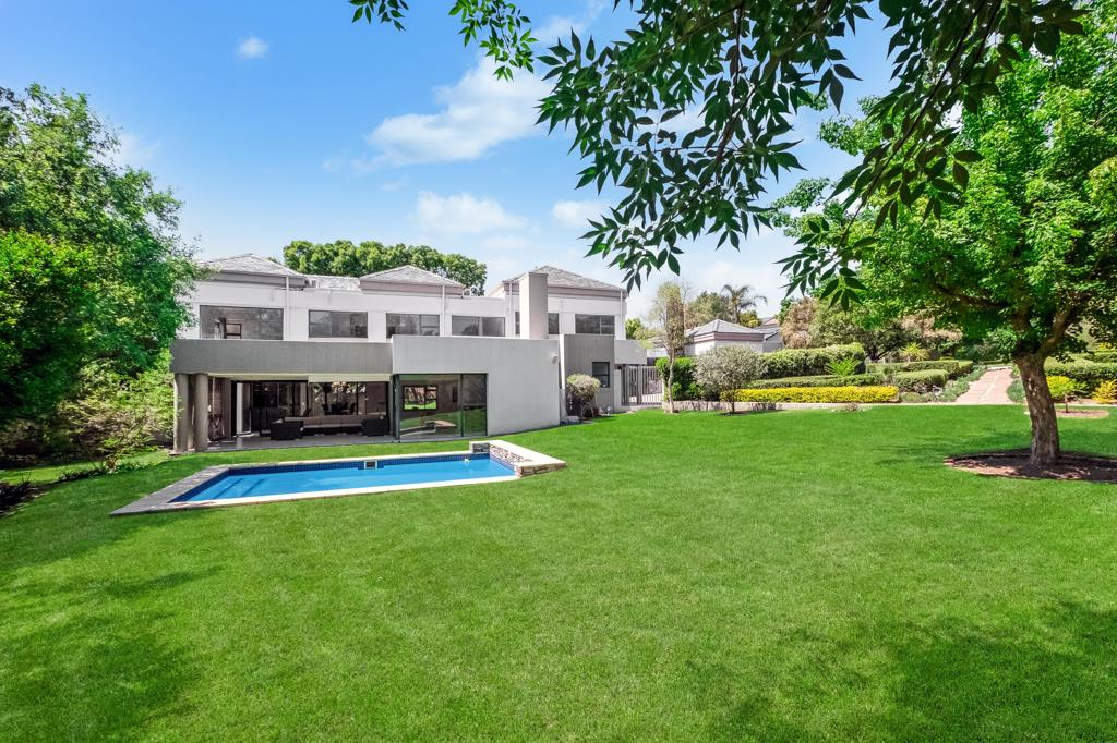 5 Bedroom House
