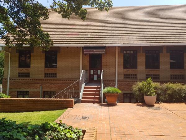 99  m² Office Space