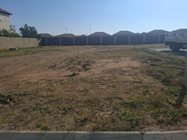 296 m² Land