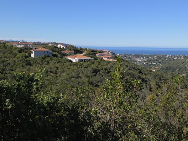 2 080 m² Land