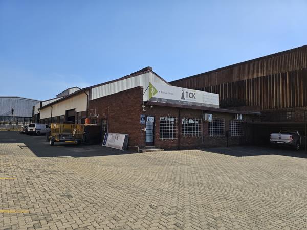 673 m² Industrial space