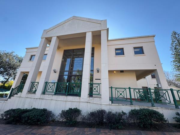 905 m² Commercial space
