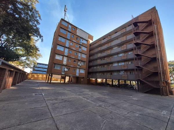 2 280  m² Commercial space