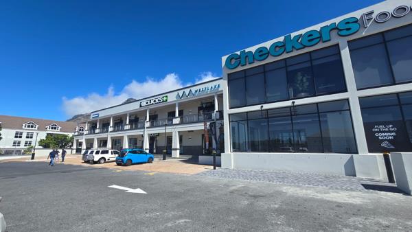 344  m² Commercial space