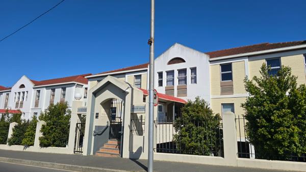 437  m² Commercial space