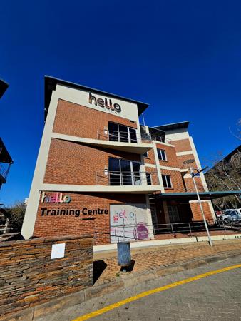 638  m² Commercial space