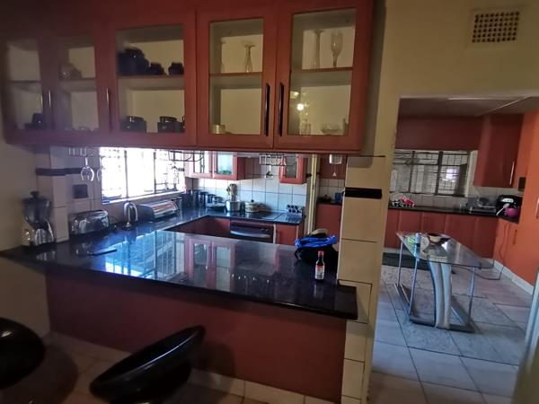 5 Bedroom House