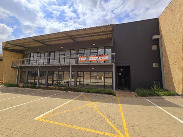 899  m² Industrial space