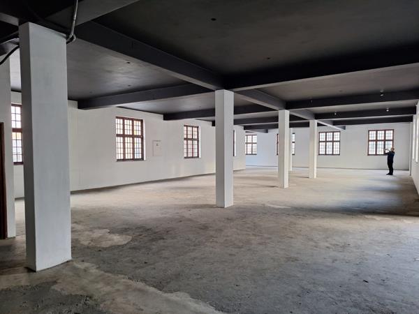 611  m² Commercial space